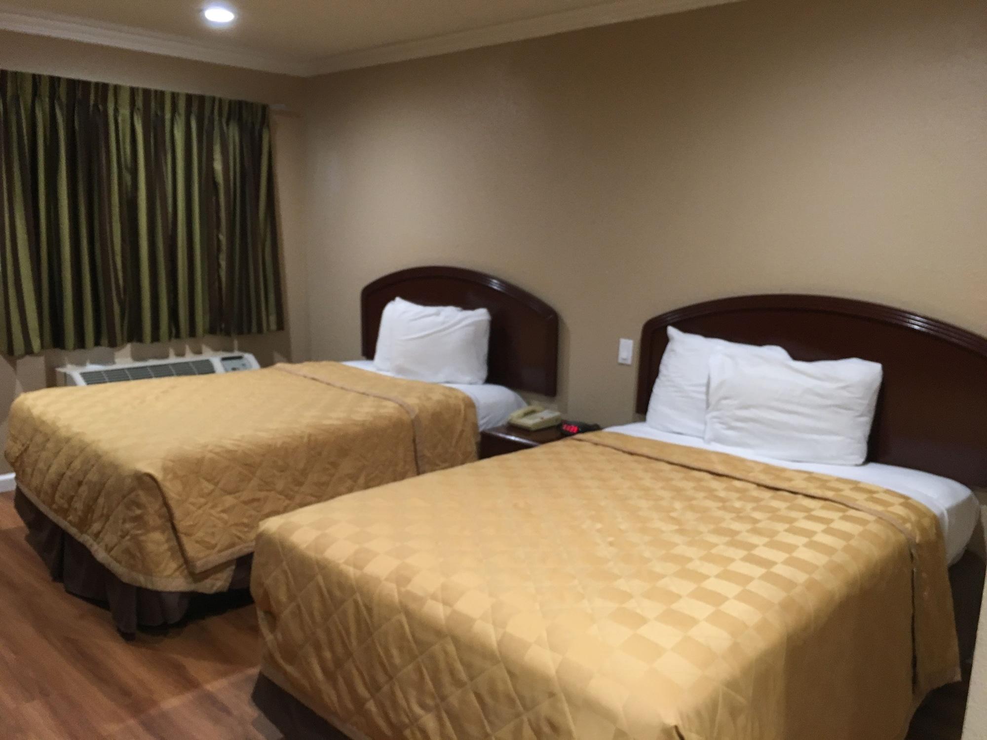 Express Inn & Suites Ontario Airport Екстер'єр фото