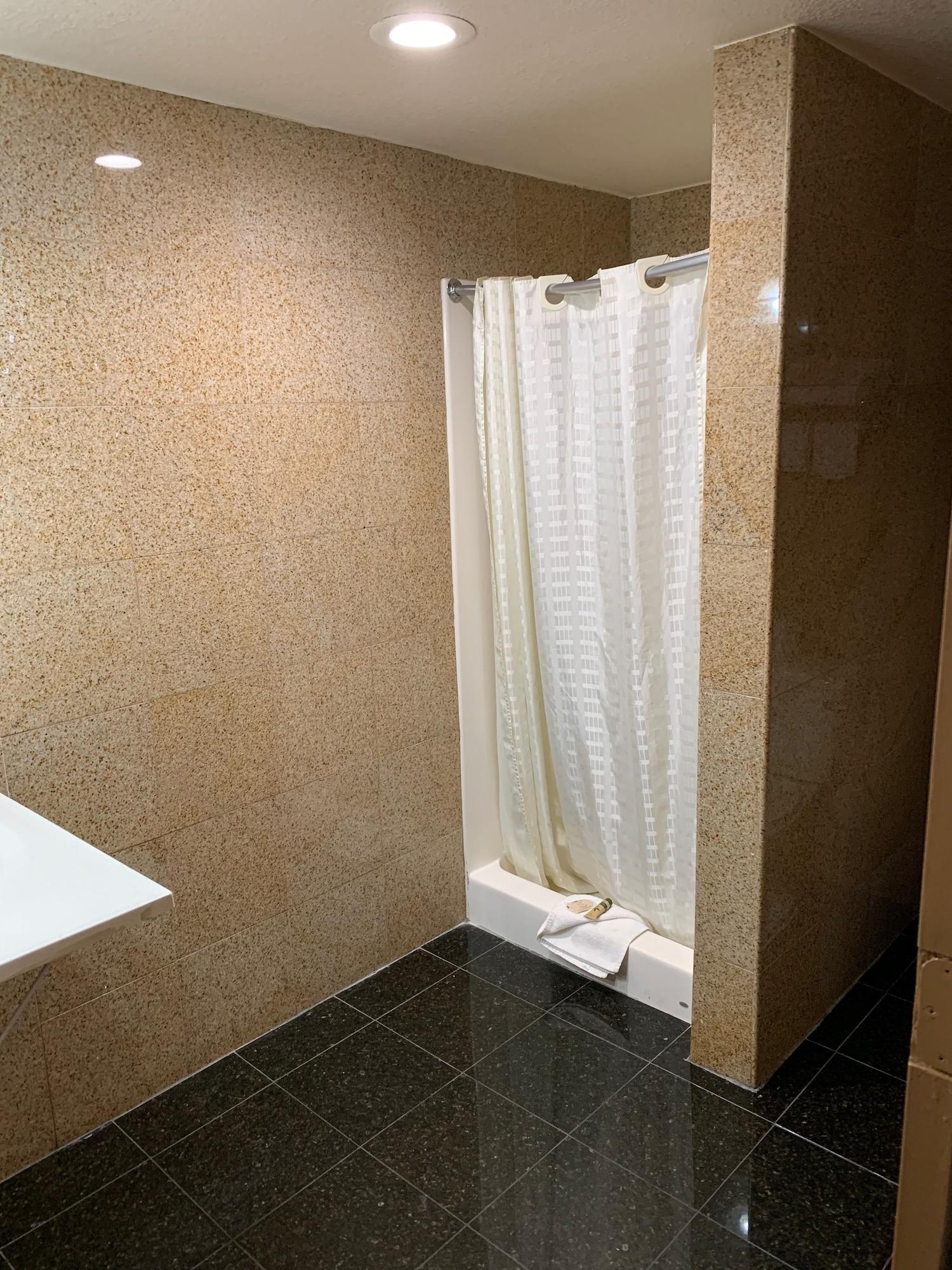 Express Inn & Suites Ontario Airport Екстер'єр фото
