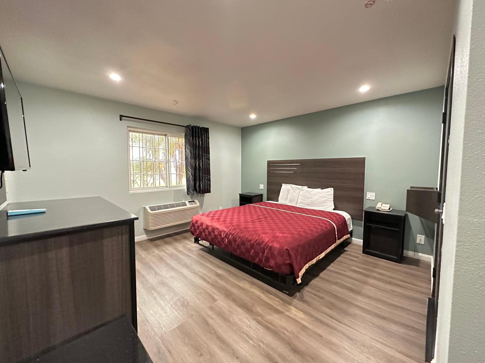 Express Inn & Suites Ontario Airport Екстер'єр фото