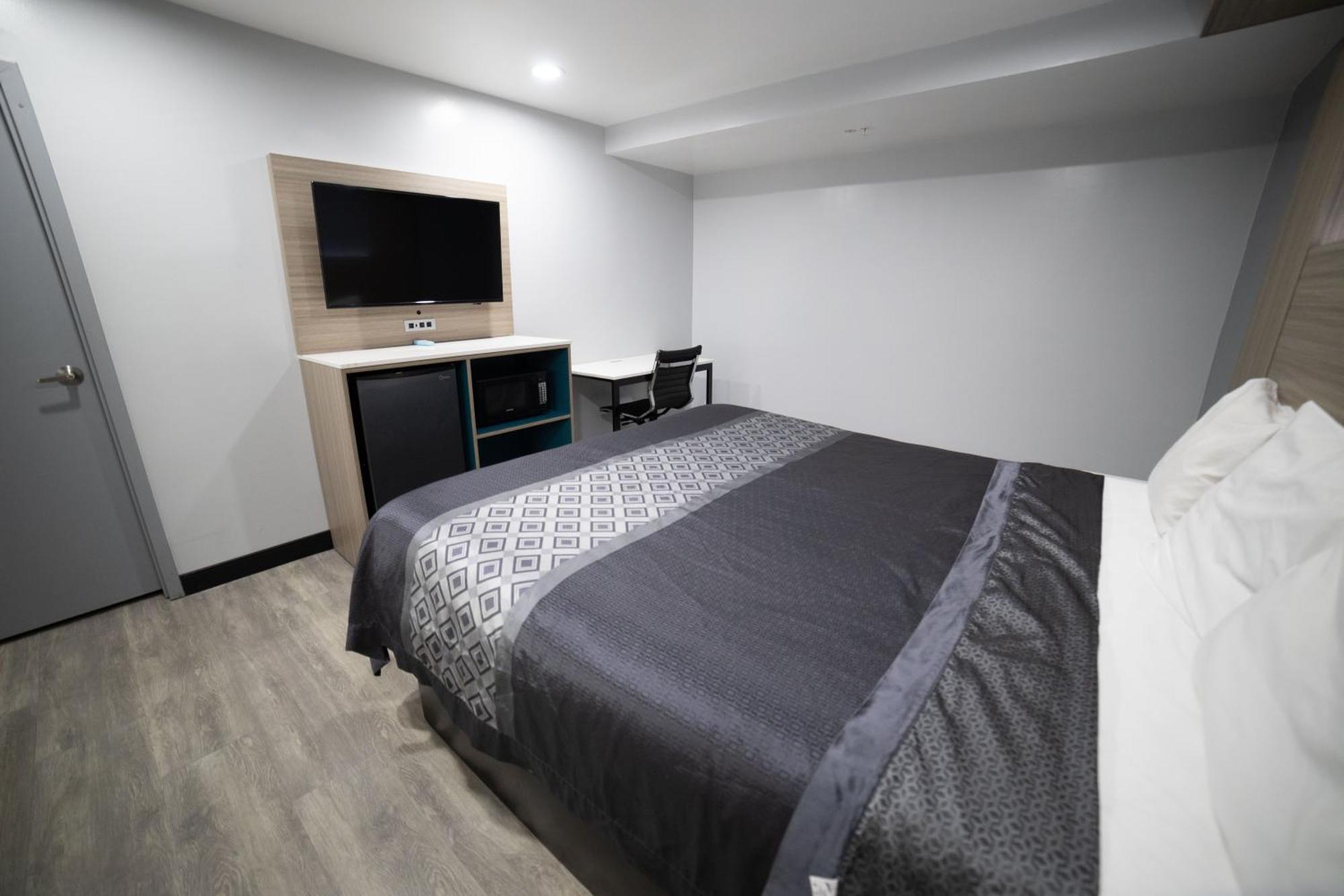Express Inn & Suites Ontario Airport Екстер'єр фото