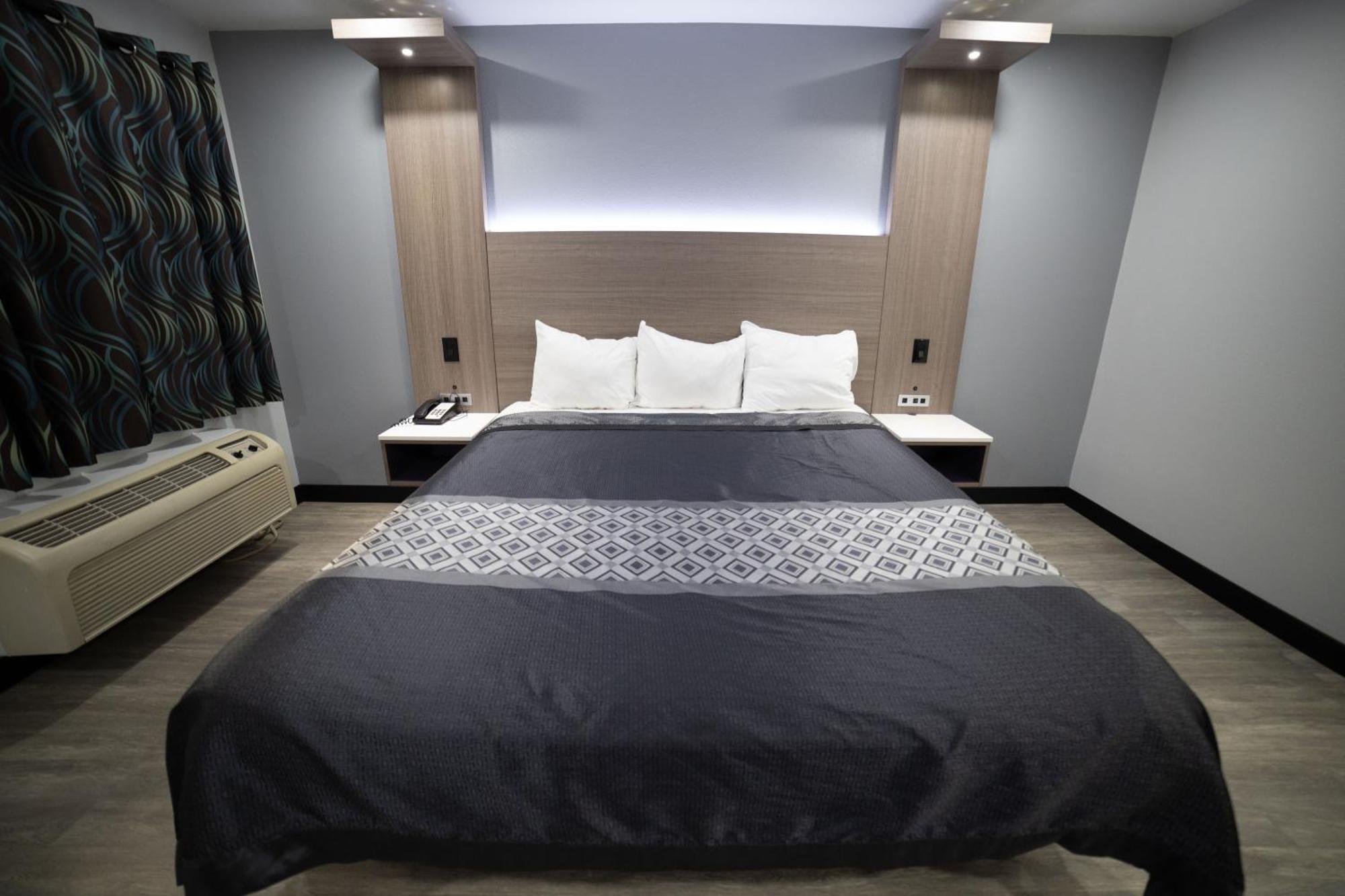 Express Inn & Suites Ontario Airport Екстер'єр фото
